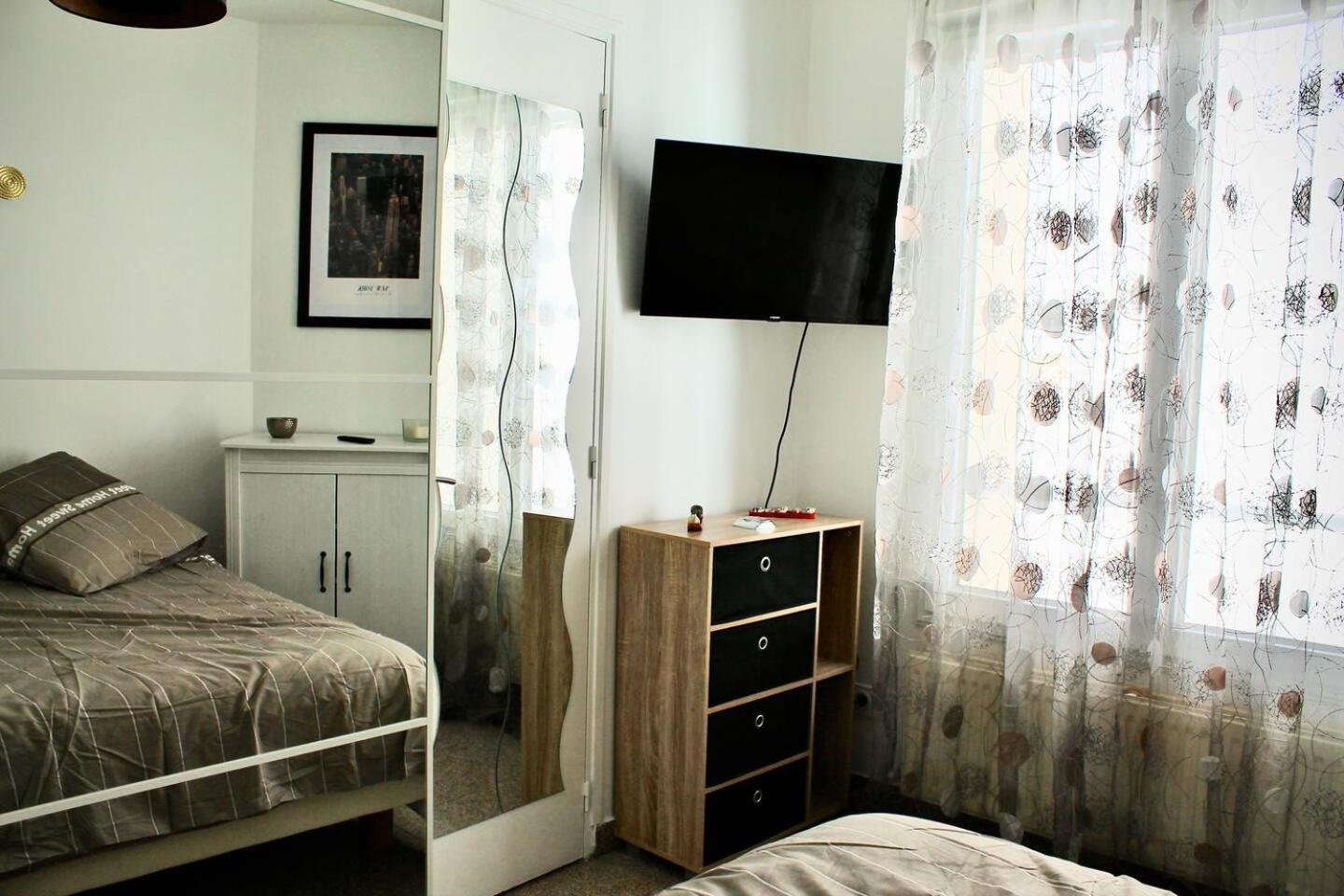 Gheddachi Apartment Gentilly Exterior foto